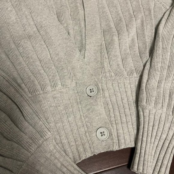 Aritzia Wilfred Plunge Front Thais Cardigan (merino wool) - Picture 4 of 6